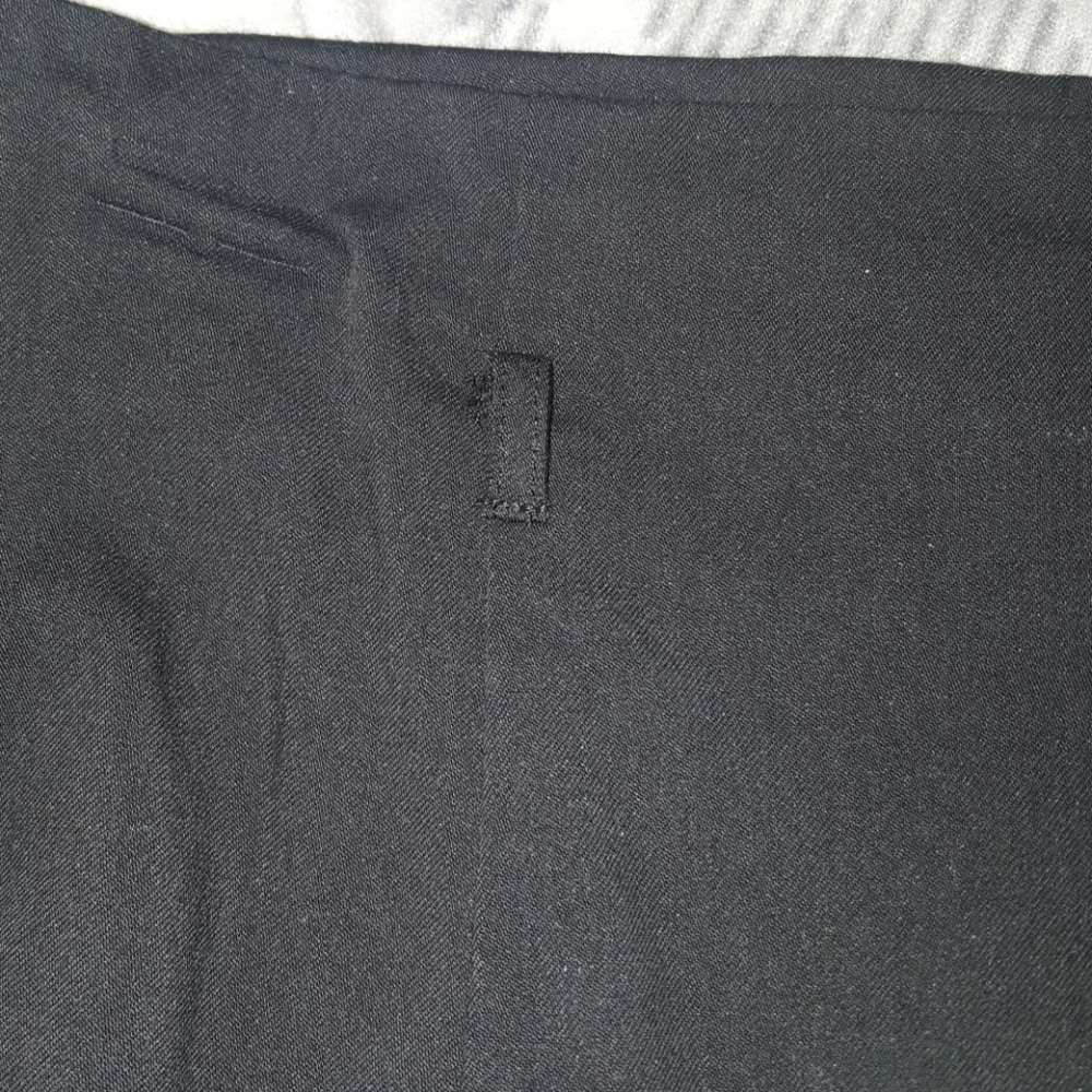Black pencil skirt - Picture 3 of 6